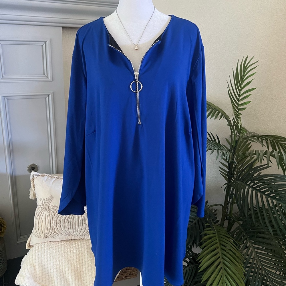 NWT Avenue Stufio Blue 3/4 Sleeve Blouse with Zipper Detail